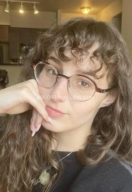 Escort Mallow Helena — 2