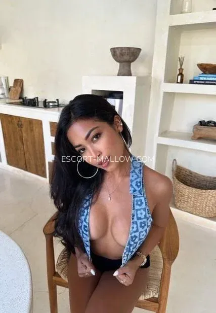 Escort Mallow Nathalie — 3