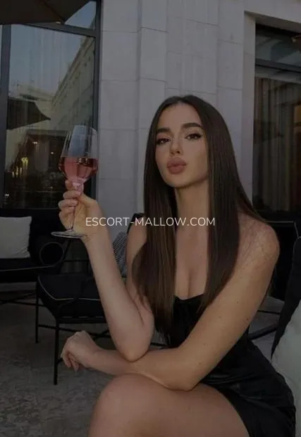 Escort Mallow Shelby — 2