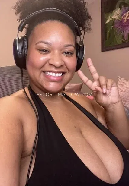 Escort Mallow Caroline — 9
