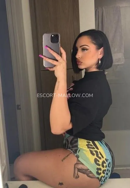 Escort Mallow Carly — 2