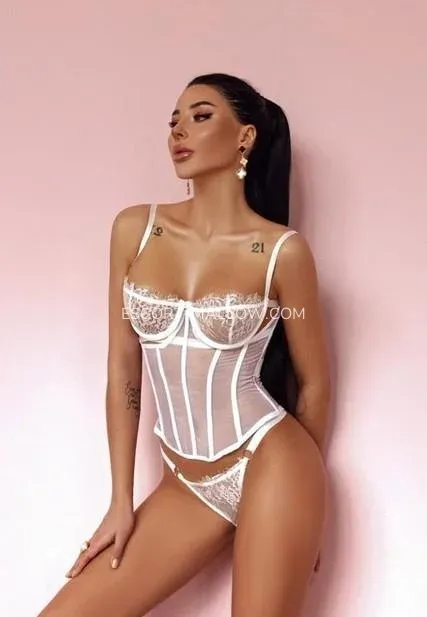 Escort Mallow Haylee — 1