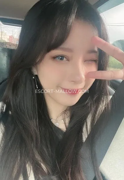 Escort Mallow kathryn