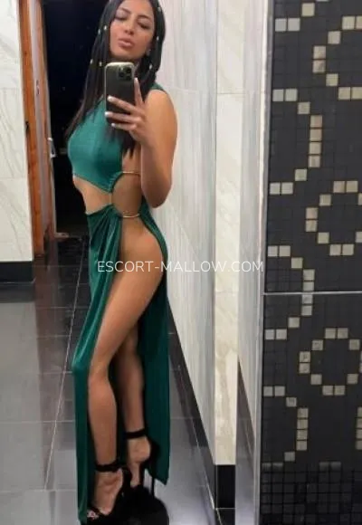 Escort Mallow evelyn