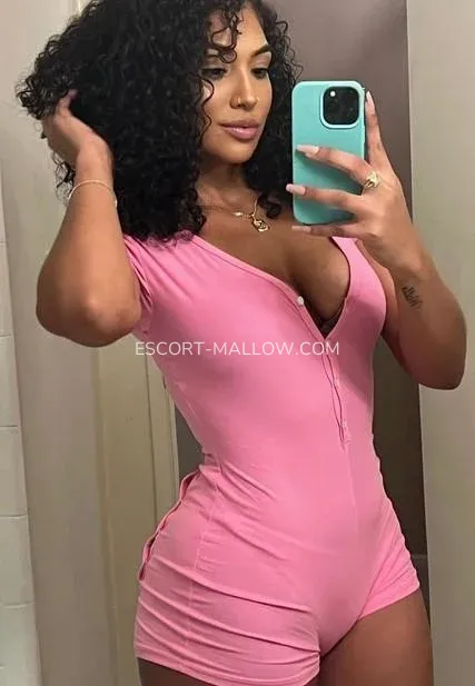 Escort Mallow Erica — 1