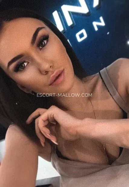 Escort Mallow Erica — 6