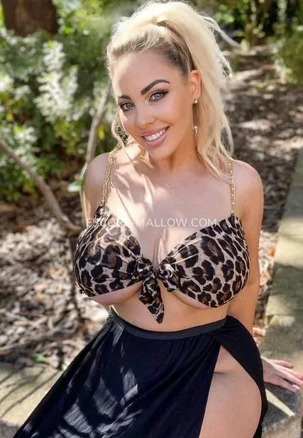 Escort Mallow Camryn — 6