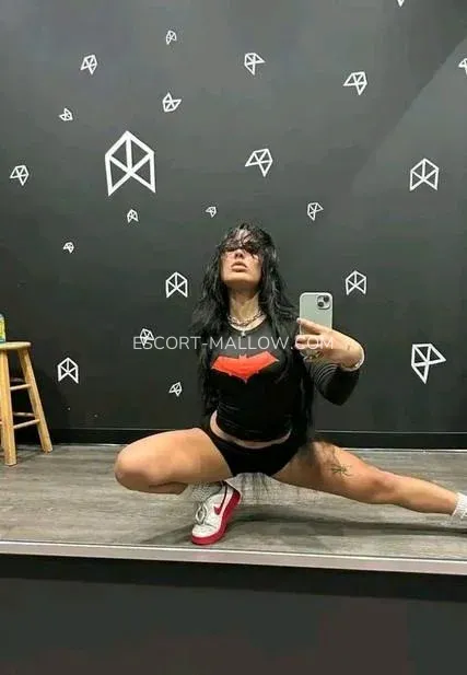 Escort Mallow Angelina — 1