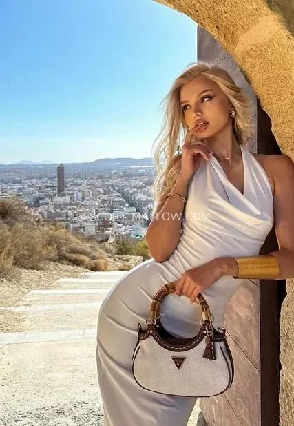 Escort Mallow Therese — 1