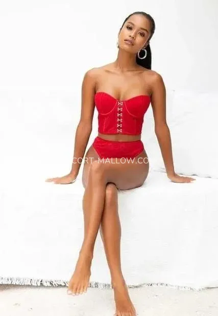 Escort Mallow Elizabeth — 3