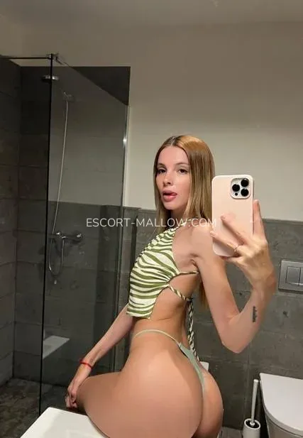 Escort Mallow Annika — 5