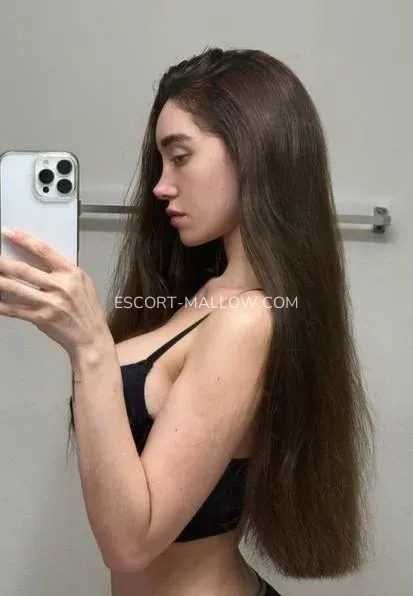 Escort Mallow Kyla — 1