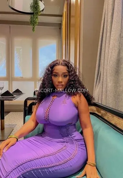 Escort Mallow Bella — 3