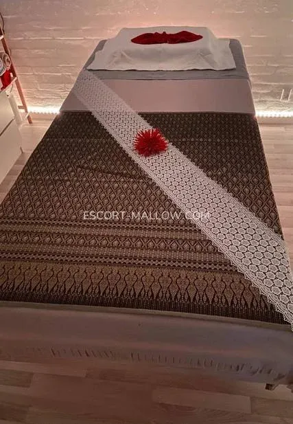 Escort Mallow Marie — 1