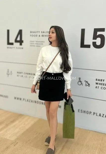 Escort Mallow Catherine — 5