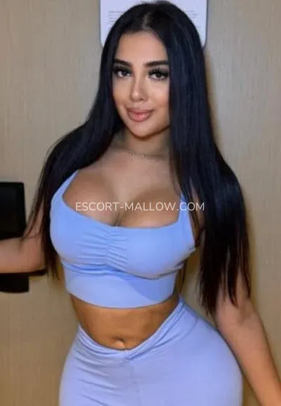 Escort Mallow Rylee — 1