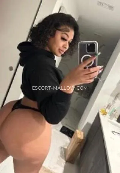 Escort Mallow Briana — 3