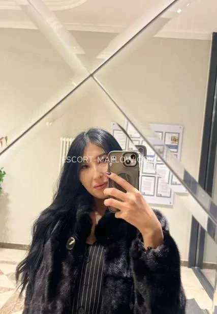 Escort Mallow Breanna — 6