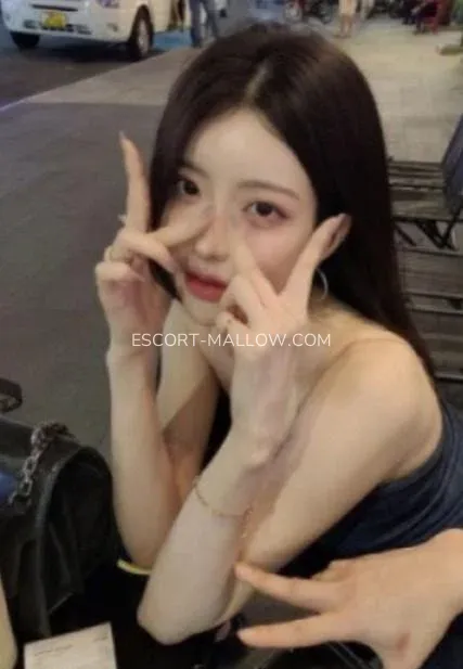Escort Mallow Jennifer — 10