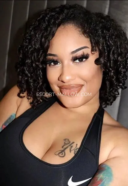Escort Mallow Savannah — 2
