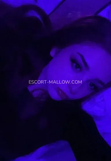 Escort Mallow Inga — 1