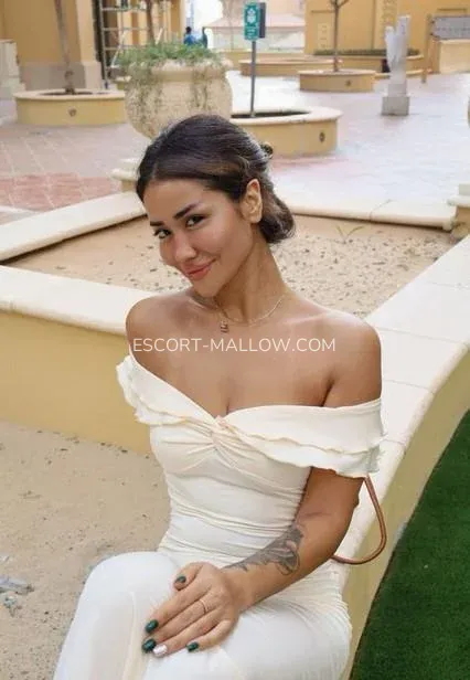 Escort Mallow Jillian — 10