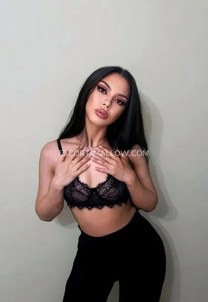 Escort Mallow Ulrika — 2