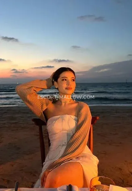 Escort Mallow Genesis — 8