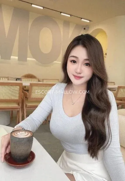 Escort Mallow Charlotta — 3