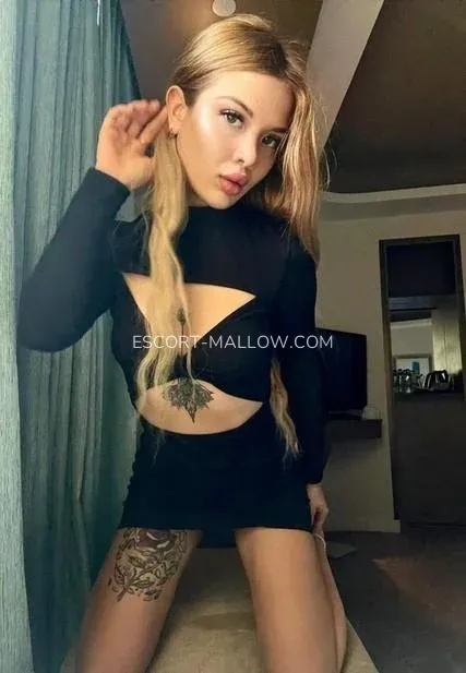 Escort Mallow Madelyn — 3