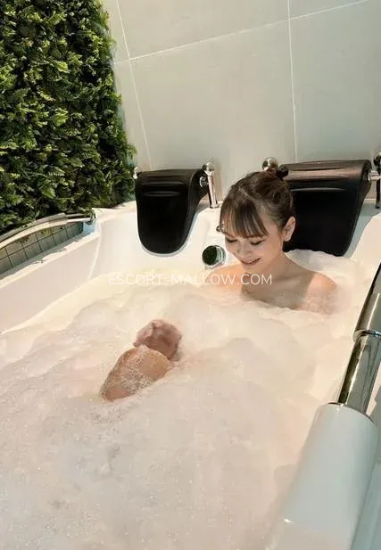 Escort Mallow Klara — 1