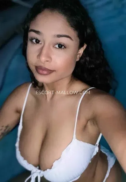 Escort Mallow Sonja — 1