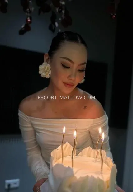 Escort Mallow Therese — 4
