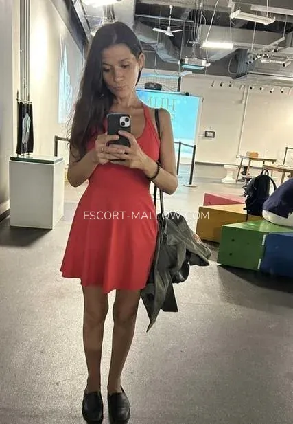 Escort Mallow Cinta — 4