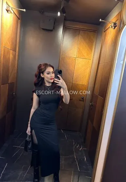 Escort Mallow Emma — 1