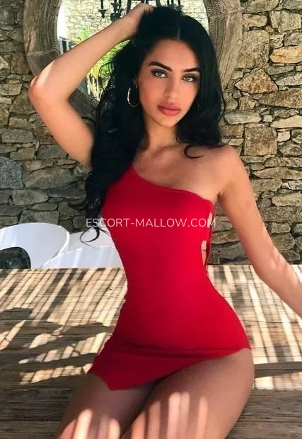 Escort Mallow Fabricia — 2