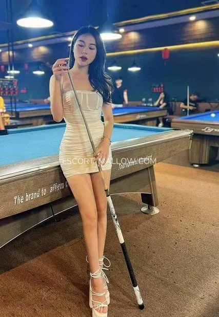 Escort Mallow Marissa — 3