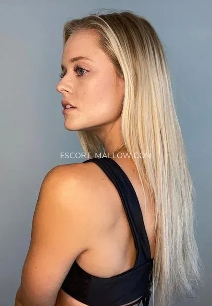 Escort Mallow Amarinda — 7