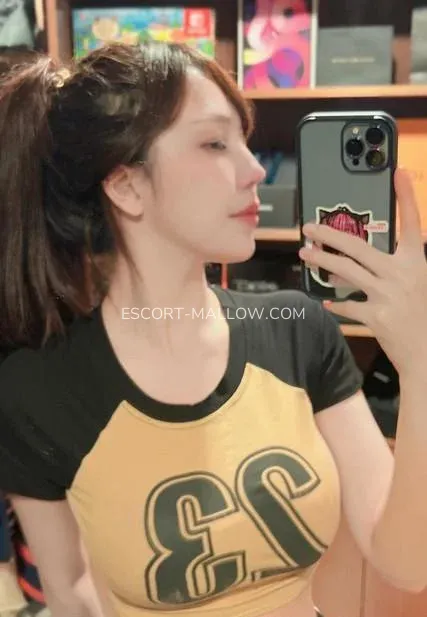 Escort Mallow Reese — 1