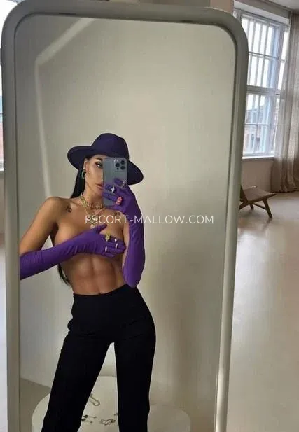 Escort Mallow Haylee — 3