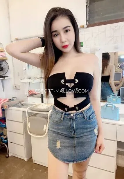 Escort Mallow Britt — 4