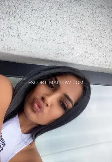 Escort Mallow Sandra — 4