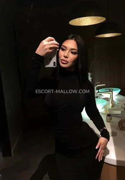 Escort Mallow Ulrika — 3