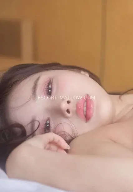 Escort Mallow Alyssa — 3