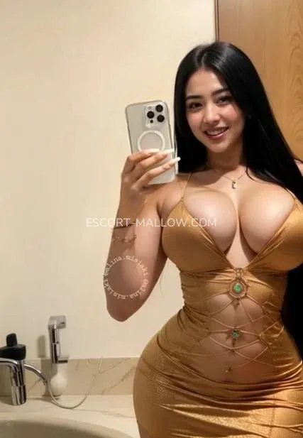 Escort Mallow Mallory — 1