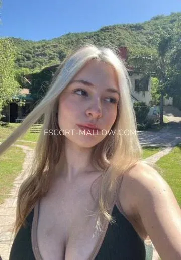 Escort Mallow Amanda — 3