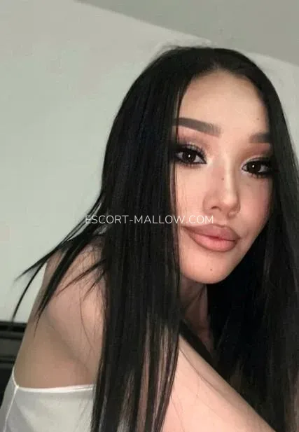 Escort Mallow Therese — 1