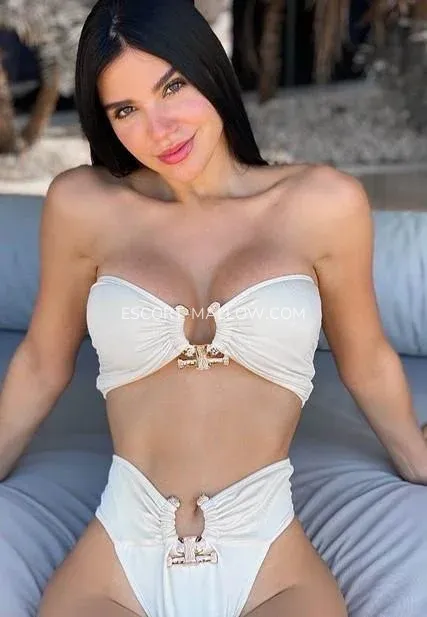 Escort Mallow Melissa — 5