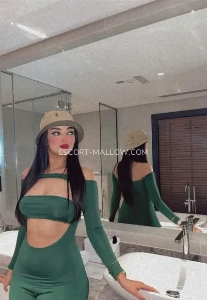 Escort Mallow Amarinda — 2