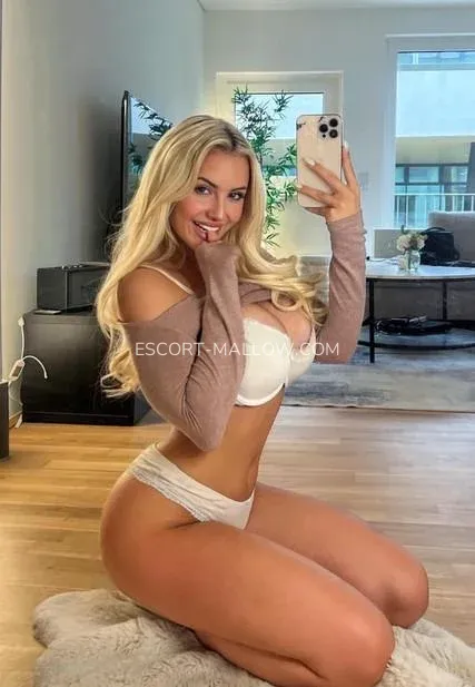 Escort Mallow Makayla — 4